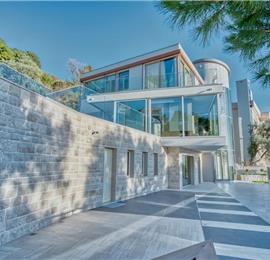 6 bedroom villa with pool and roof terrace, Sveti Staffan, sleeps 12